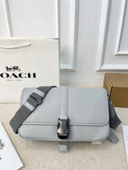 Utility Leather Messenger Bag – Black & Light Gray