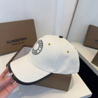 Minimalist Style Baseball Cap for a Chic Spring Look