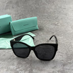 Classic Heart-Accent Oversized Sunglasses - UV Protection Eyewear