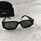 Modern Rectangular Sunglasses - Sleek UV Protection Eyewear