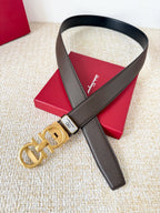 Timeless Elegance: Brown Leather Belt with Gold Accents