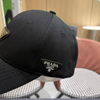 Premium Structured Baseball Cap - Minimalist Black Street Style