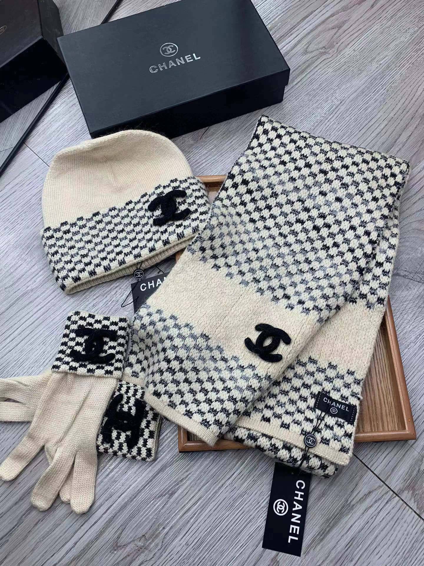 Knit Scarf Beanie Gloves Set (3pcs)