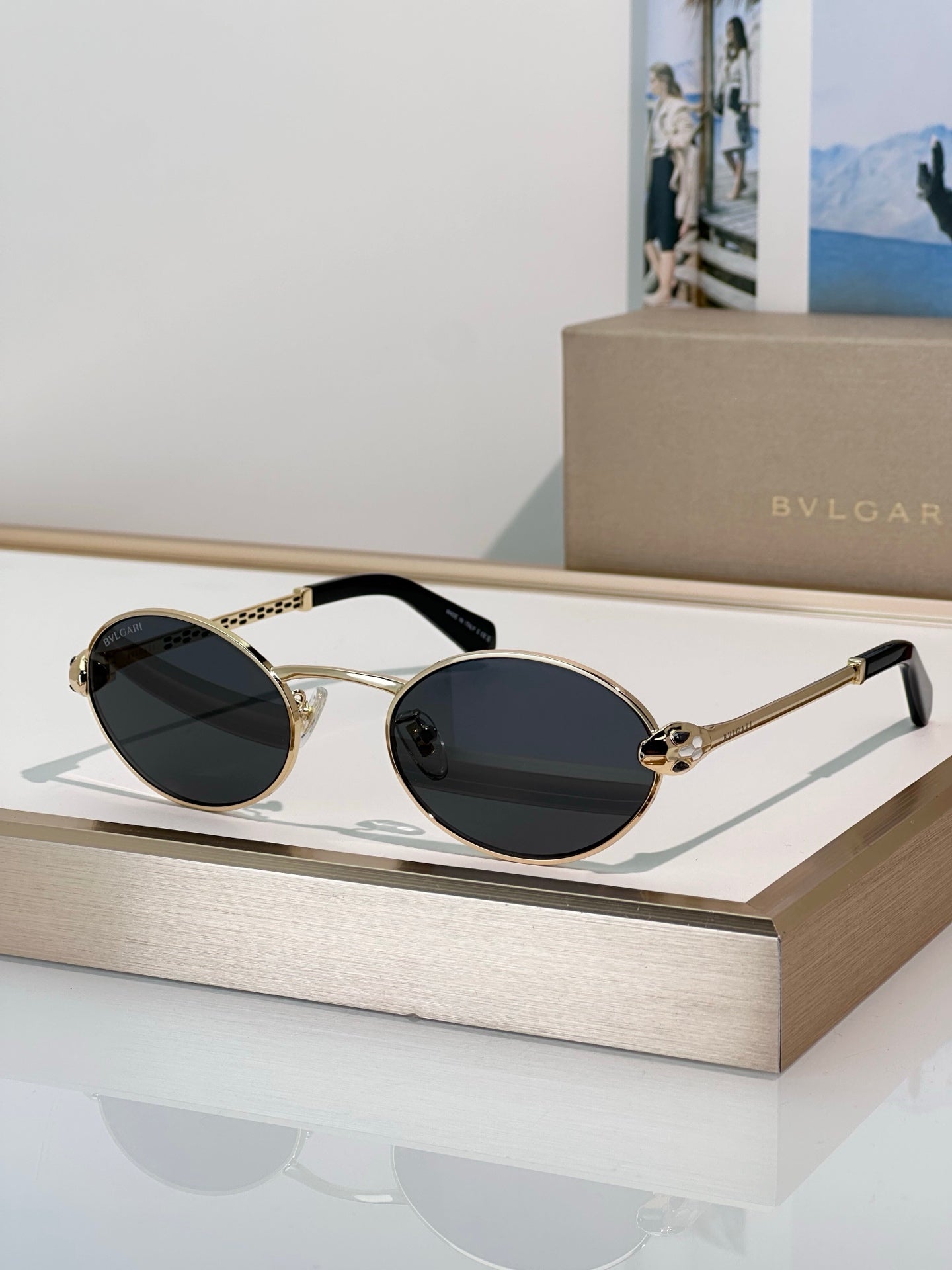 Premium Unisex Oval Sunglasses